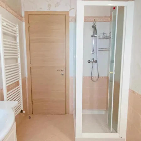 公寓 Garda Infinity Pool 2 Bedrooms Fantastic View 马内尔巴